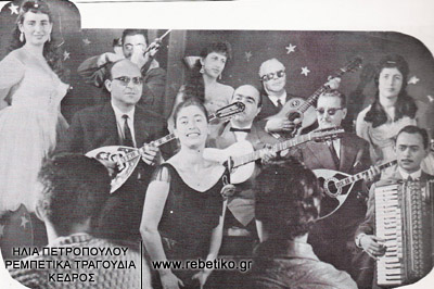 Φωτογραφία από ταινία. Διακρίνονται η Δούκισα κι ο Σπιτάμπελος (1962)