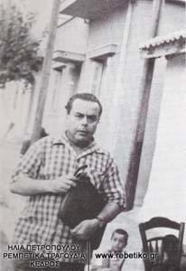 Ο Νίκος Ρούτσος στην γειτονιά του (Σεπτέμβριος 1959)