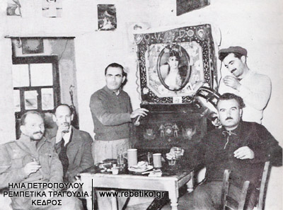 Σκηνή από την ταβέρνα του Ρίκου Νερατζάνη, γύρω στο 1960